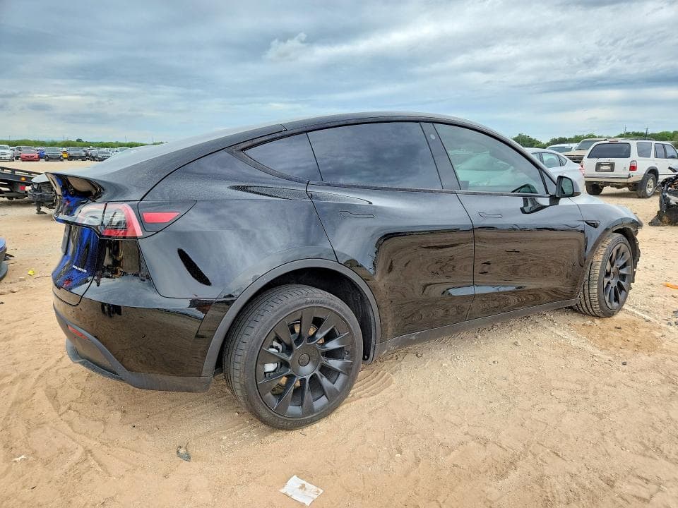2023 TESLA MODEL Y 3