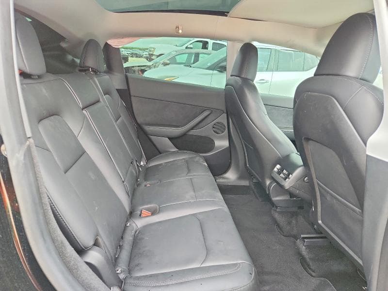 2023 TESLA MODEL Y 10