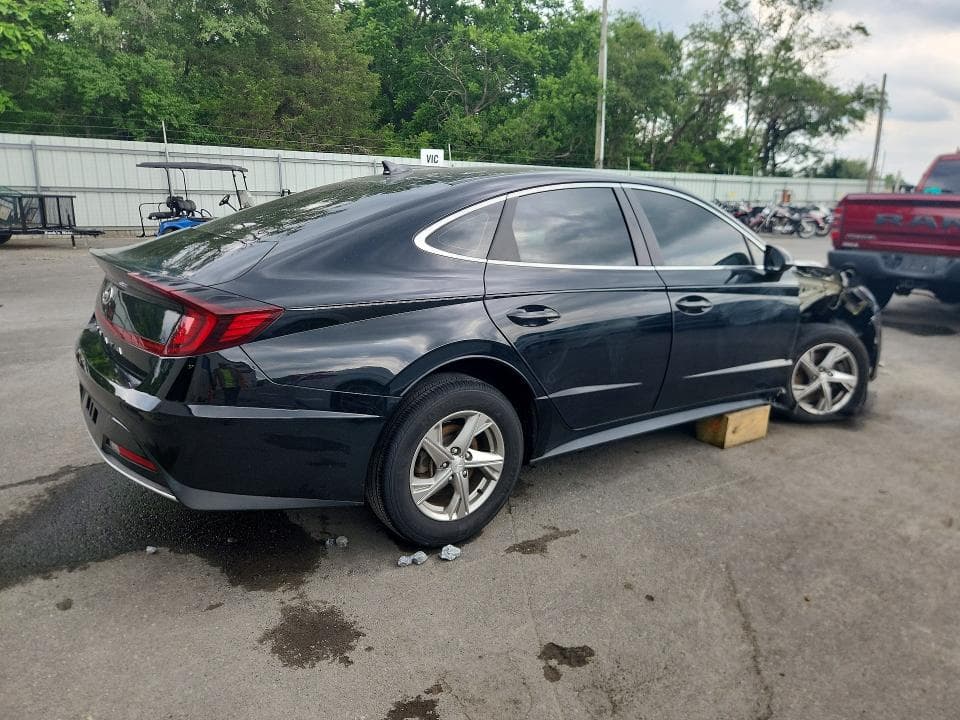 2022 HYUNDAI SONATA SE 3