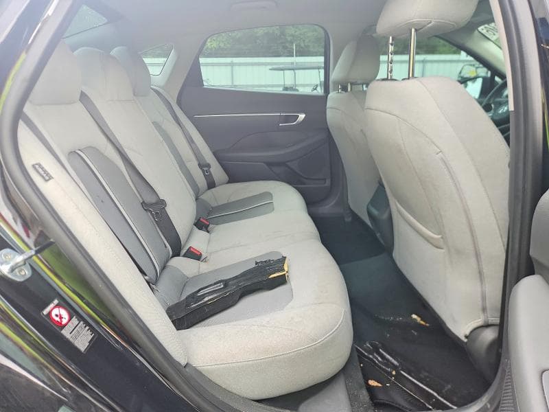 2022 HYUNDAI SONATA SE 10