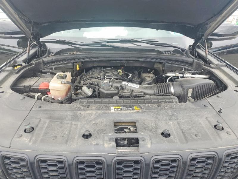 2023 JEEP GRAND CHEROKEE LAREDO 11