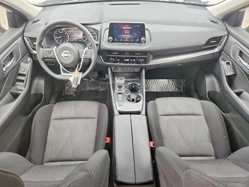 2024 NISSAN ROGUE SV 8