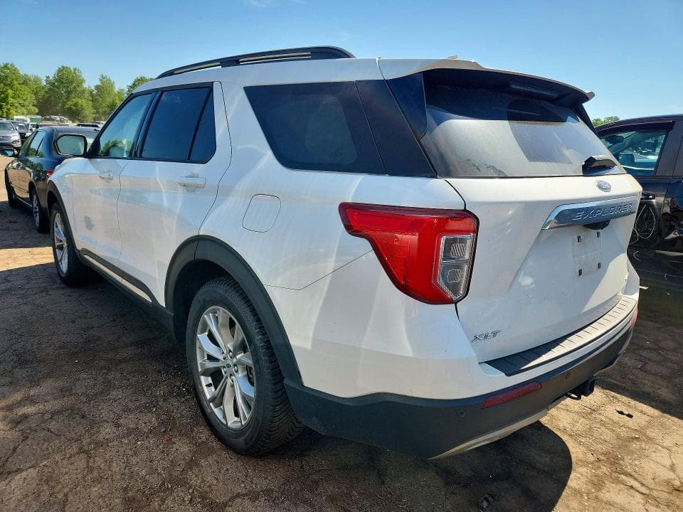 2021 FORD EXPLORER XLT 2