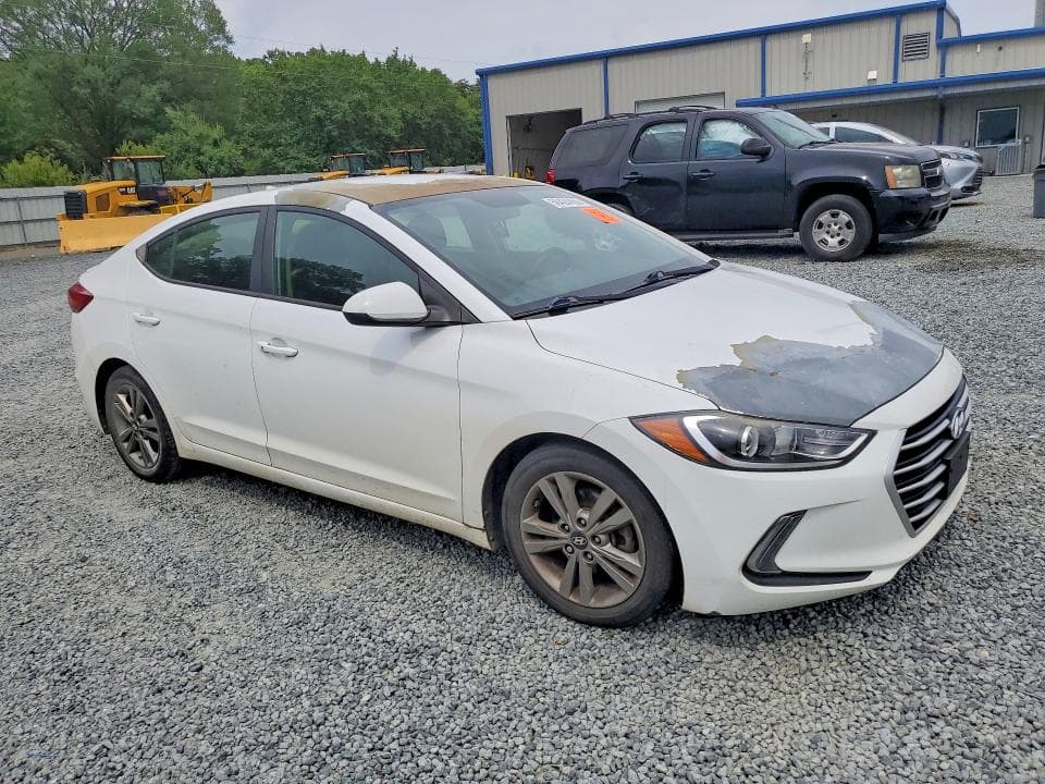 2017 HYUNDAI ELANTRA SE 5