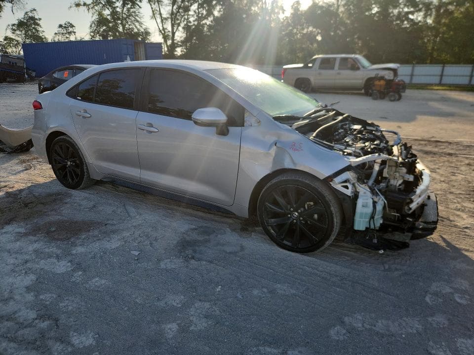 2023 TOYOTA COROLLA SE 4