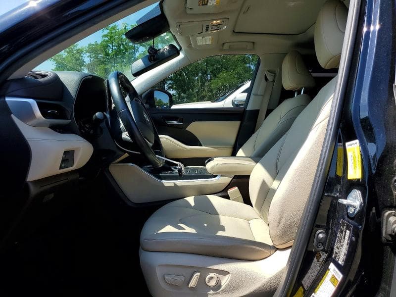 2020 TOYOTA HIGHLANDER XLE XLE 7