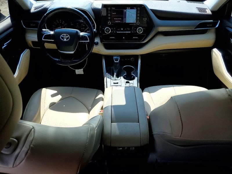 2020 TOYOTA HIGHLANDER XLE XLE 8
