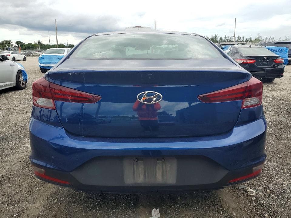 2019 HYUNDAI ELANTRA SE 6