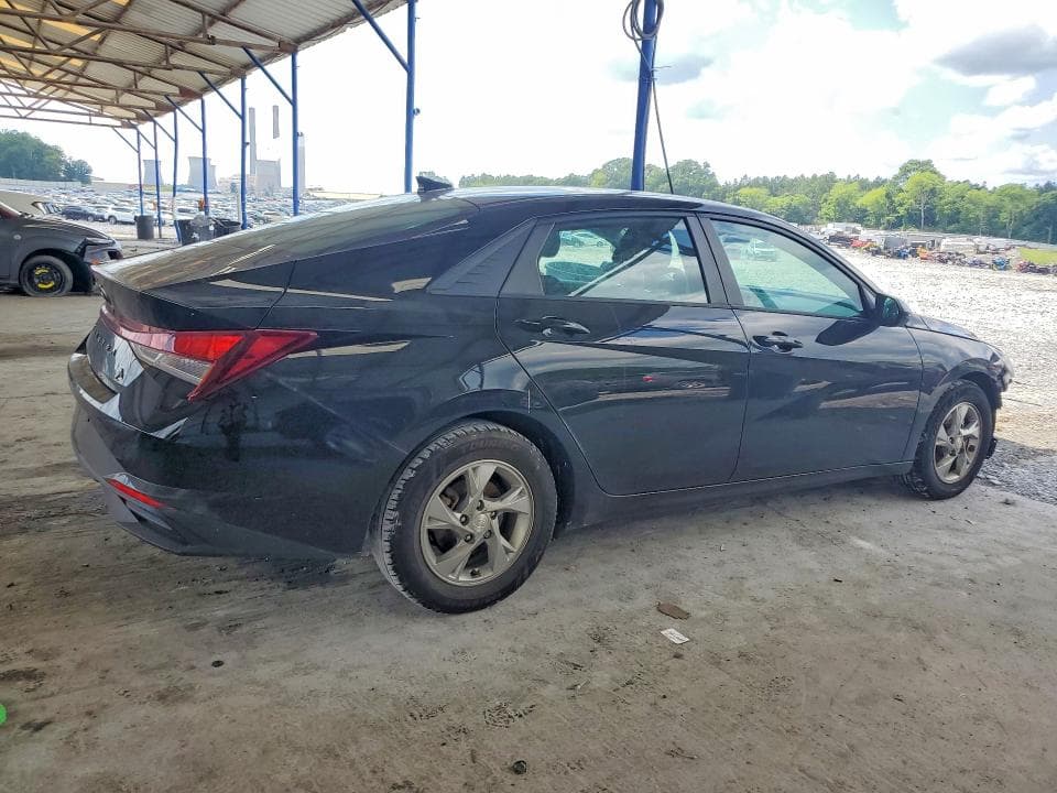2021 HYUNDAI ELANTRA SE 3