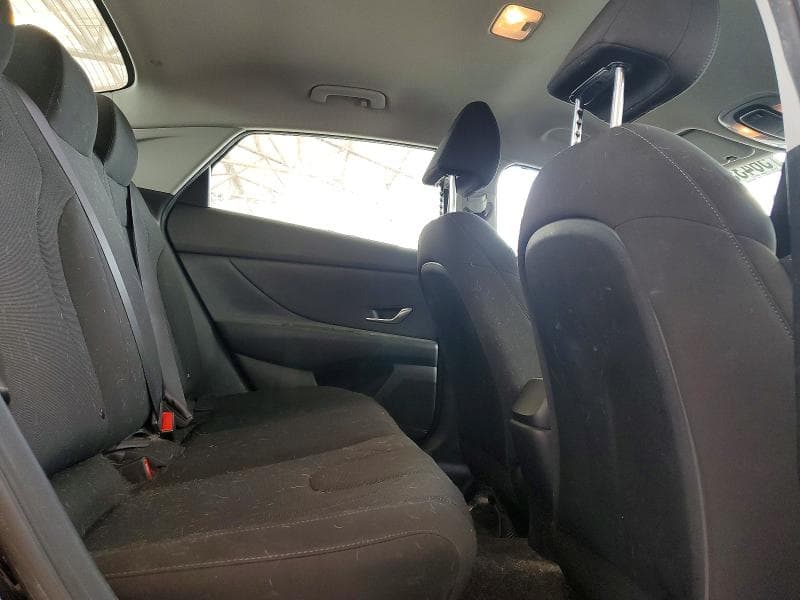 2021 HYUNDAI ELANTRA SE 10