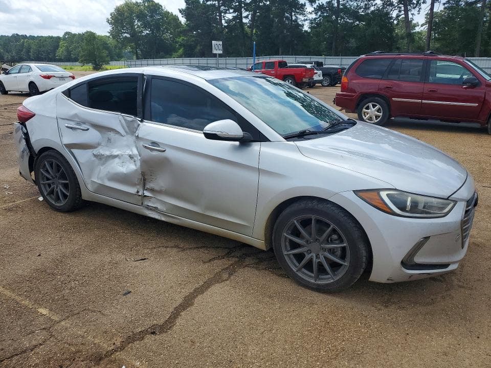 2017 HYUNDAI ELANTRA SE 4