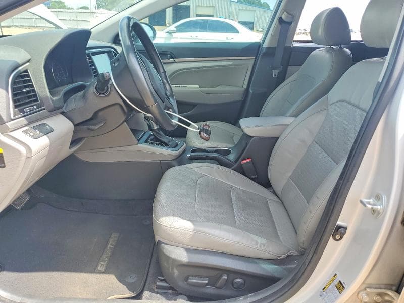 2017 HYUNDAI ELANTRA SE 7