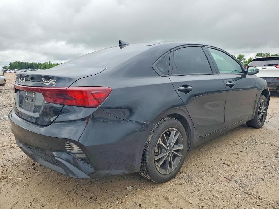 2022 KIA FORTE LXS 3