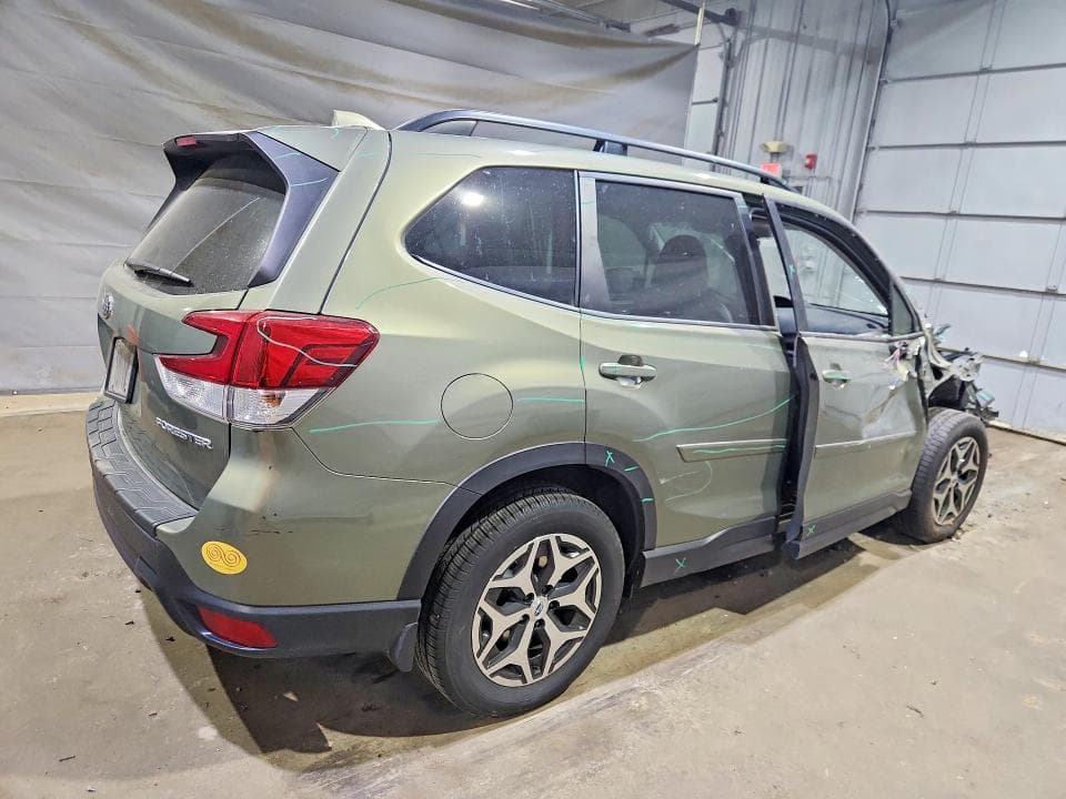2020 SUBARU FORESTER PREMIUM PREMIUM 3