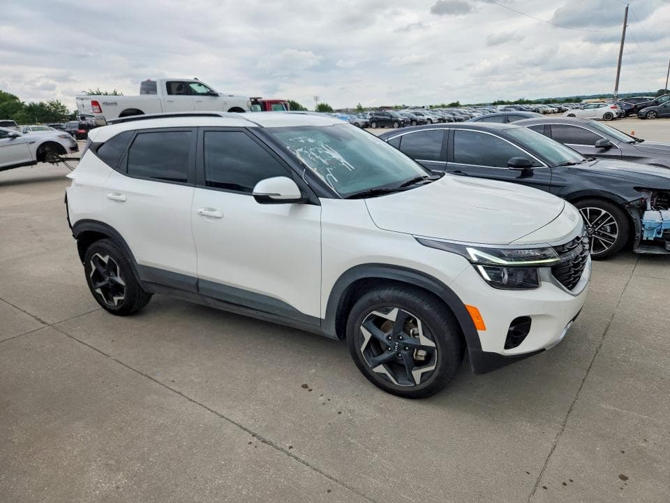 2025 KIA SELTOS S 4