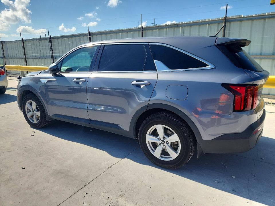 2022 KIA SORENTO LX 2