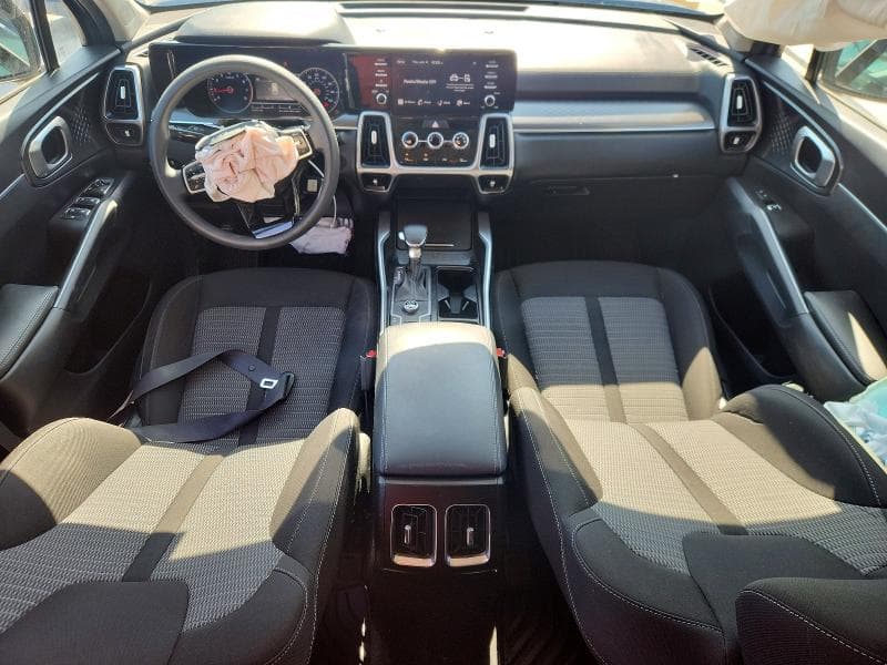 2022 KIA SORENTO LX 8