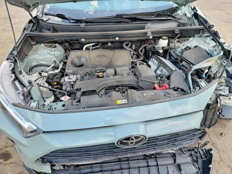 2022 TOYOTA RAV4 XLE 12