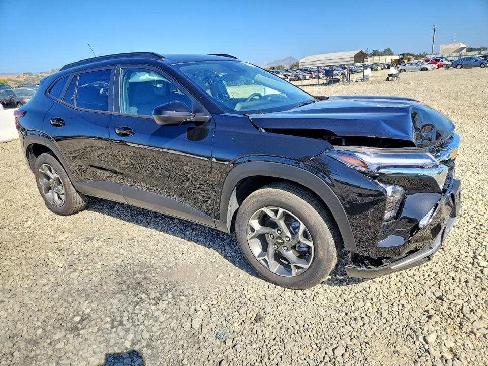 2026 CHEVROLET TRAX 1LT 4