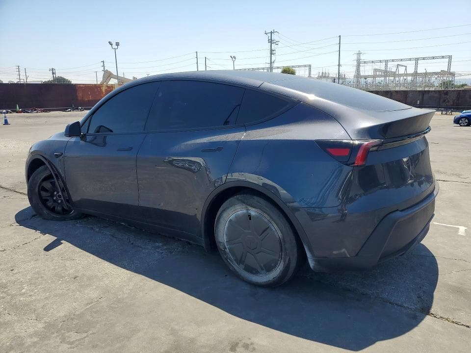 2026 TESLA MODEL Y 2