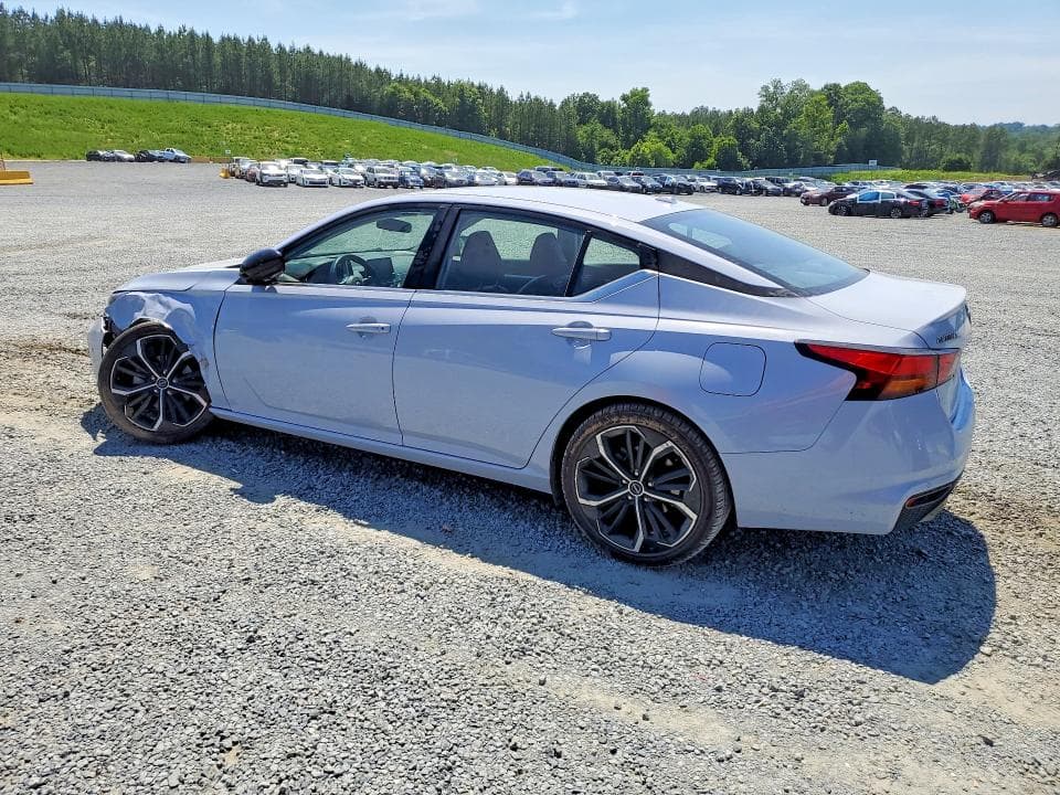 2023 NISSAN ALTIMA SR 2