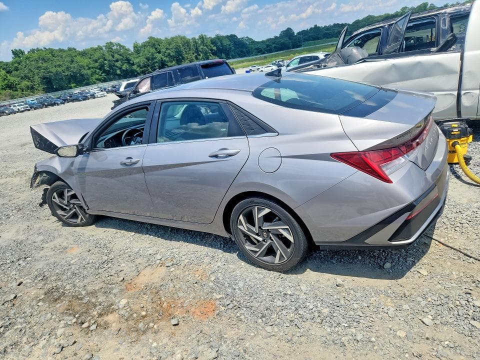 2025 HYUNDAI ELANTRA SEL 2