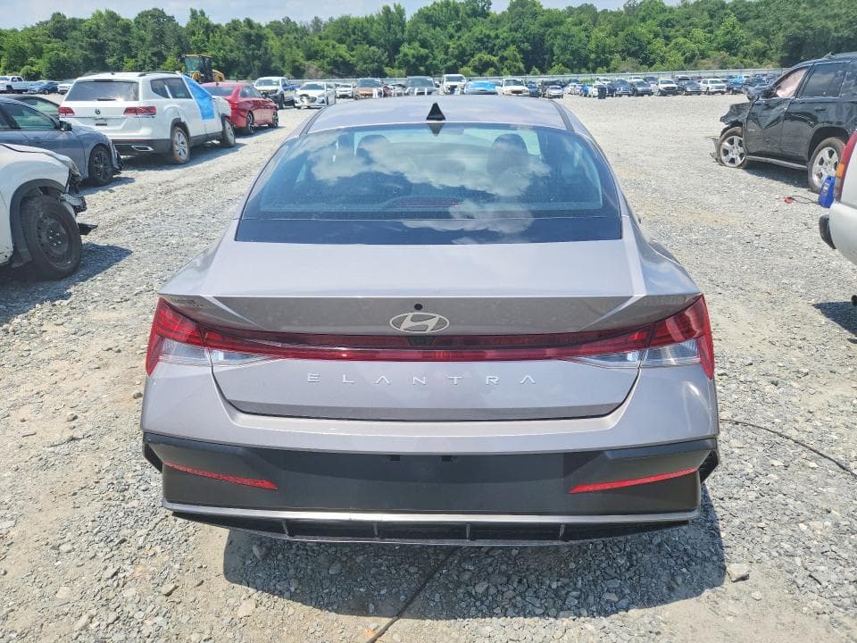 2025 HYUNDAI ELANTRA SEL 6