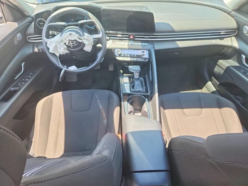 2025 HYUNDAI ELANTRA SEL 8