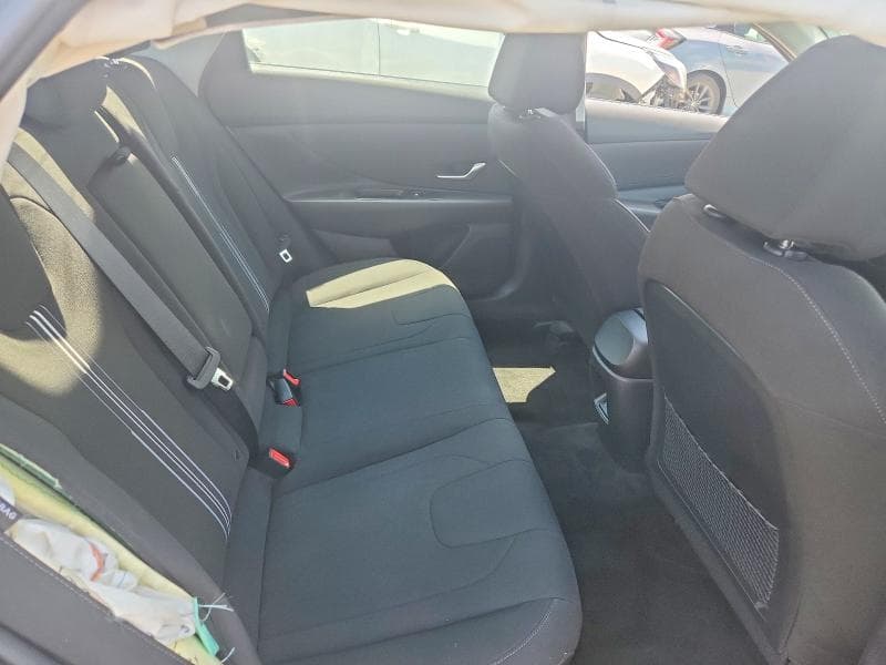 2025 HYUNDAI ELANTRA SEL 10