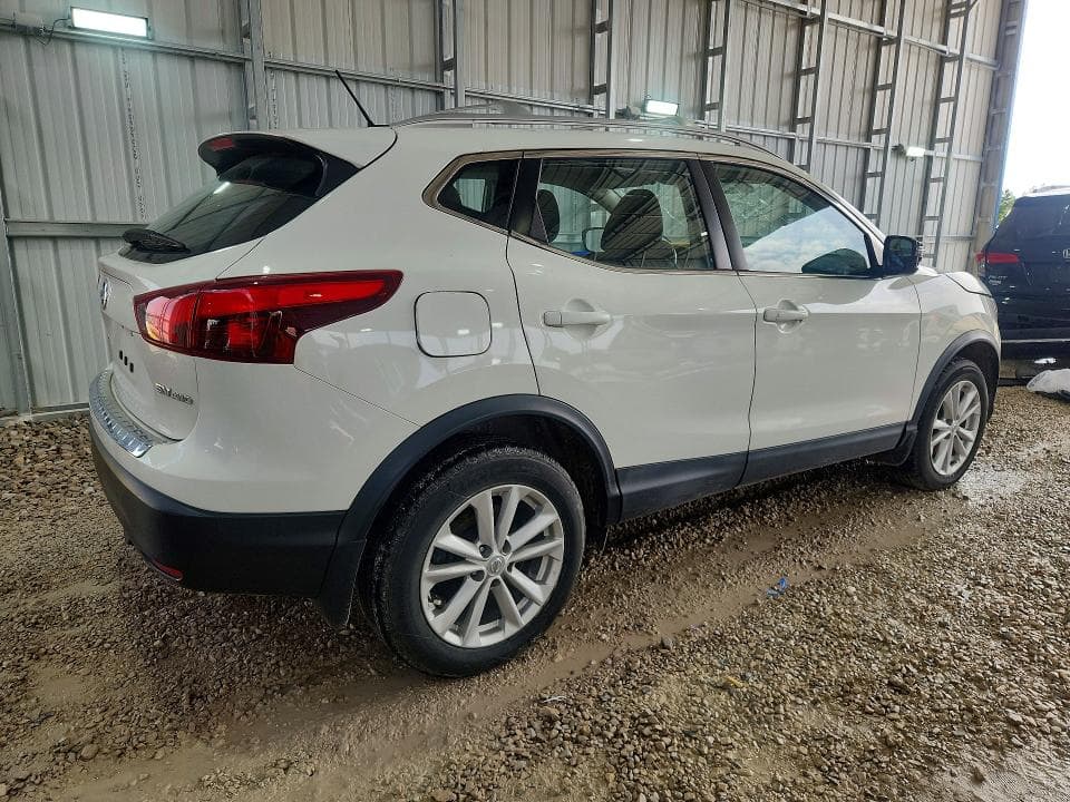 2017 NISSAN ROGUE 3