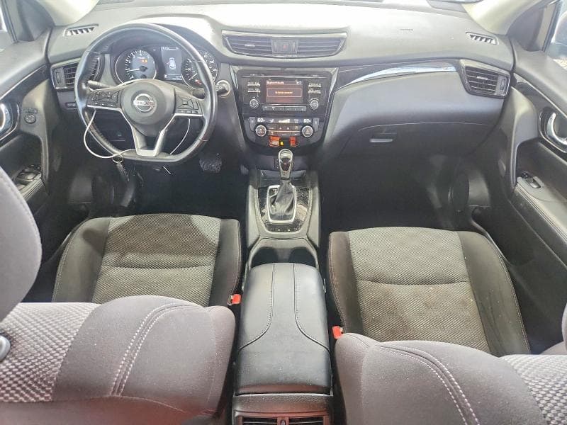 2017 NISSAN ROGUE 8