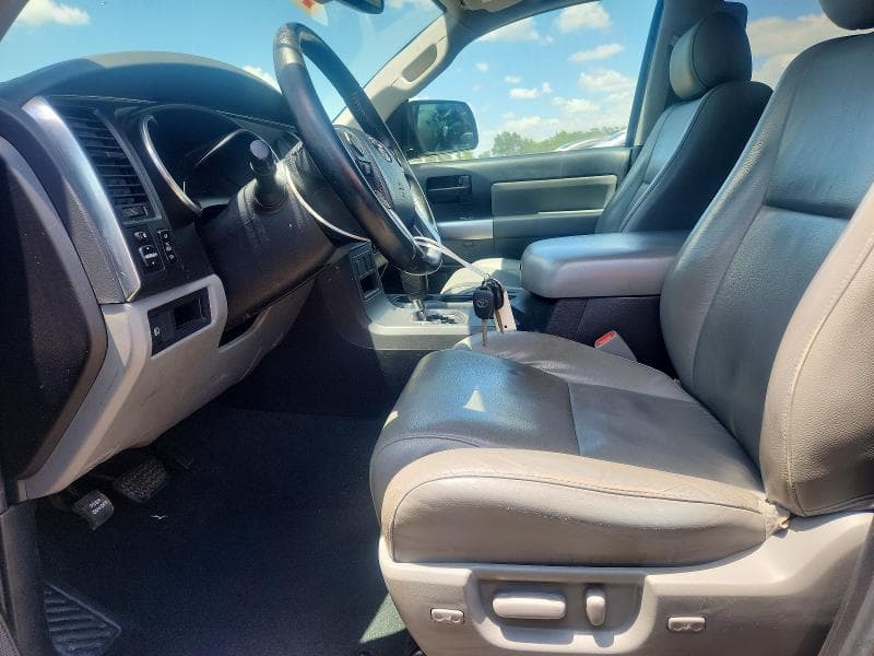 2019 TOYOTA SEQUOIA SR5 SR5 7