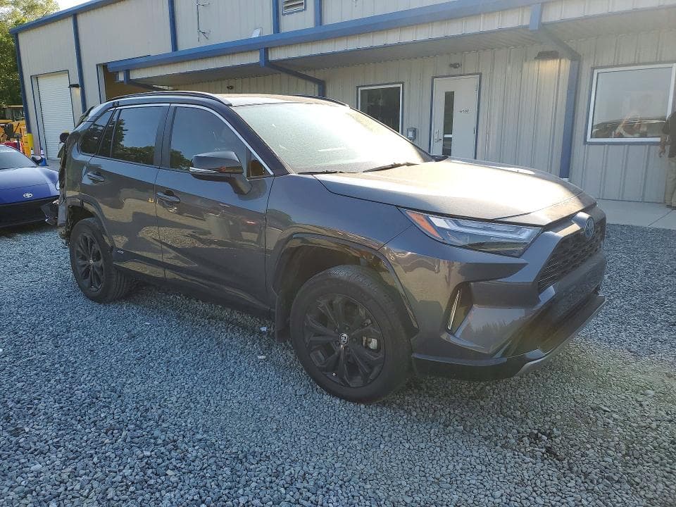 2024 TOYOTA RAV4 XSE 4
