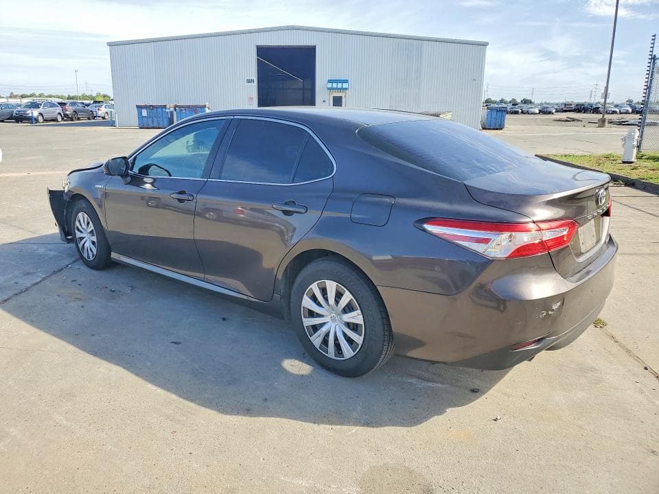 2018 TOYOTA CAMRY LE 2