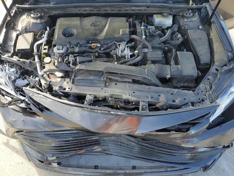 2018 TOYOTA CAMRY LE 11