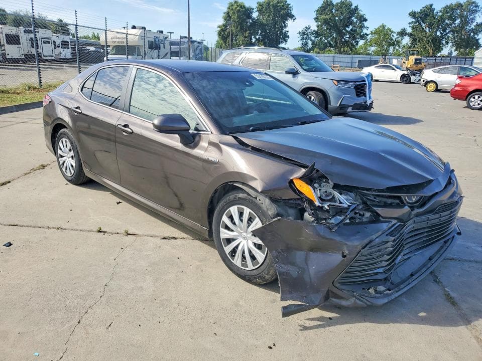 2018 TOYOTA CAMRY LE 4
