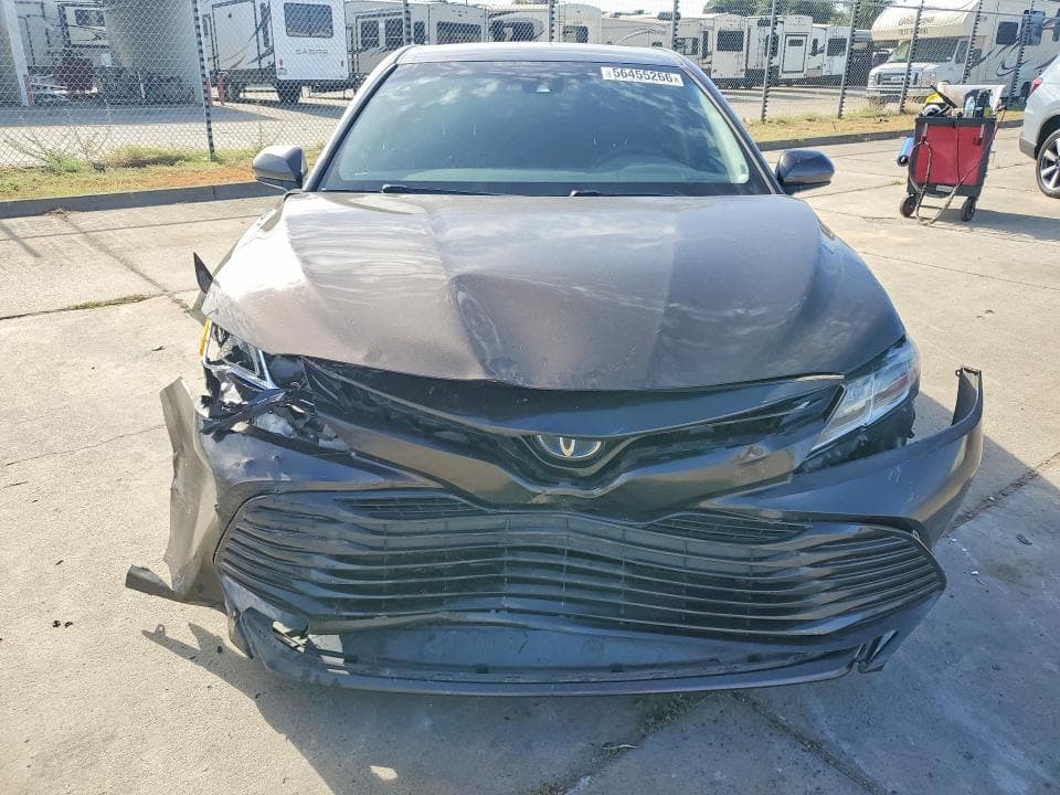 2018 TOYOTA CAMRY LE 5