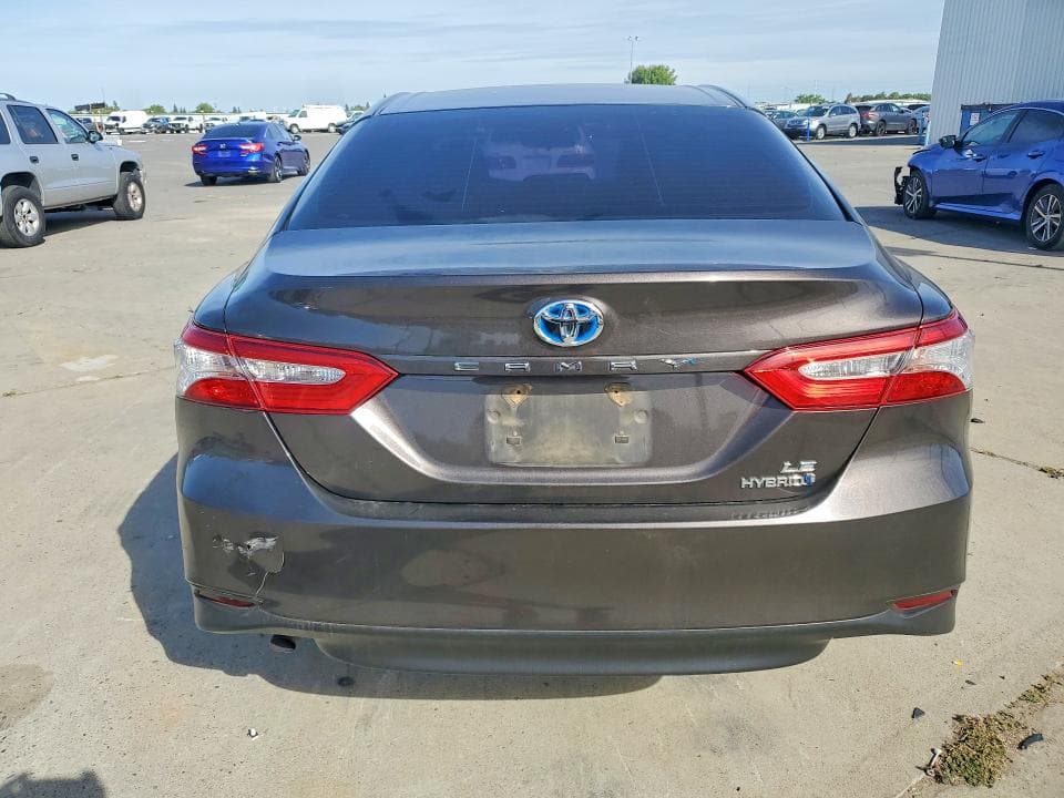 2018 TOYOTA CAMRY LE 6