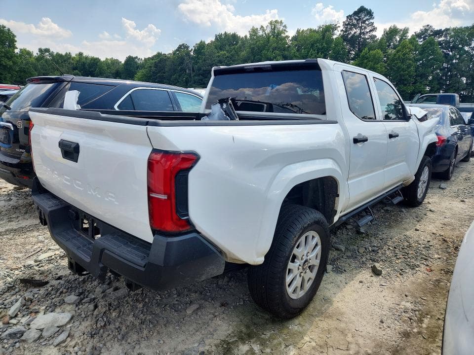2024 TOYOTA TACOMA SR 3