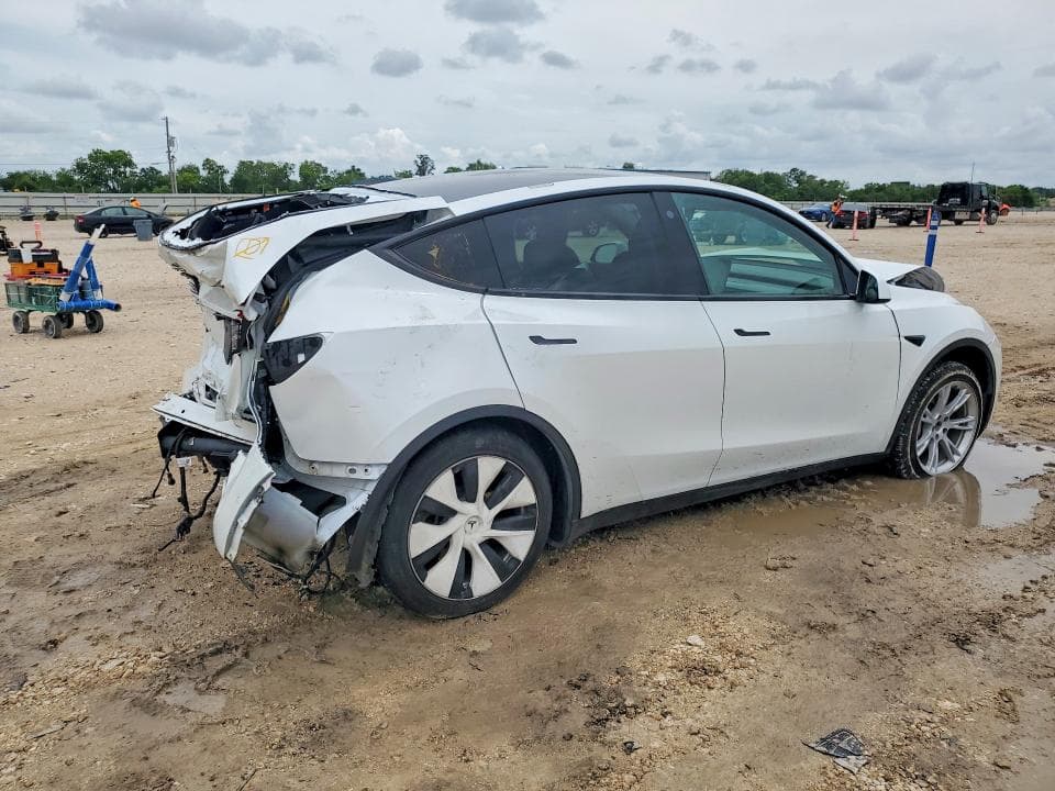2021 TESLA MODEL Y 4