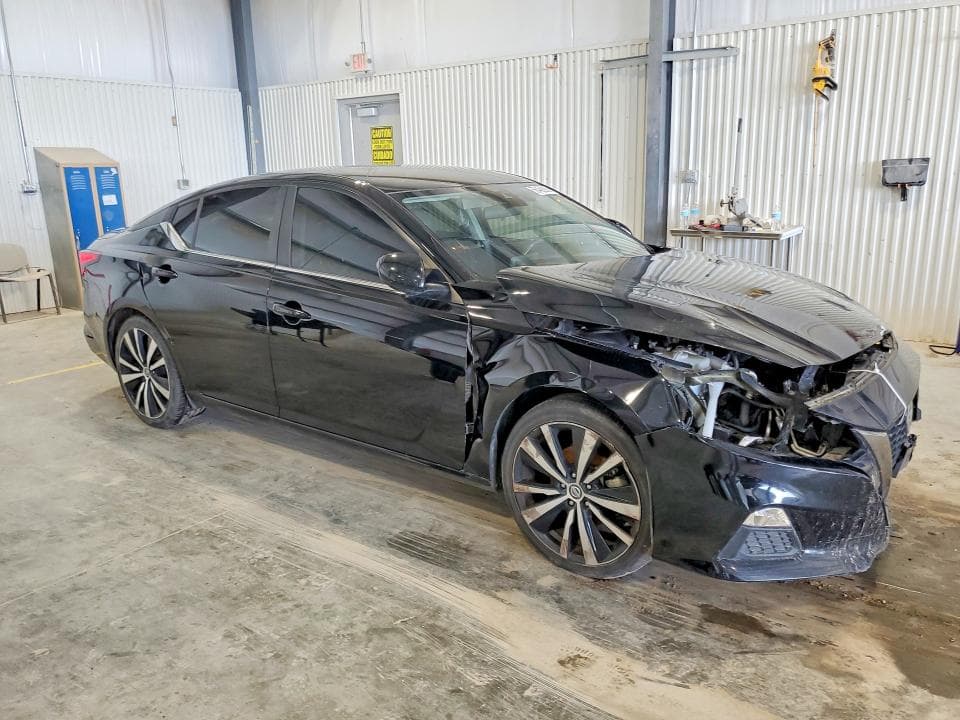 2022 NISSAN ALTIMA SR 4