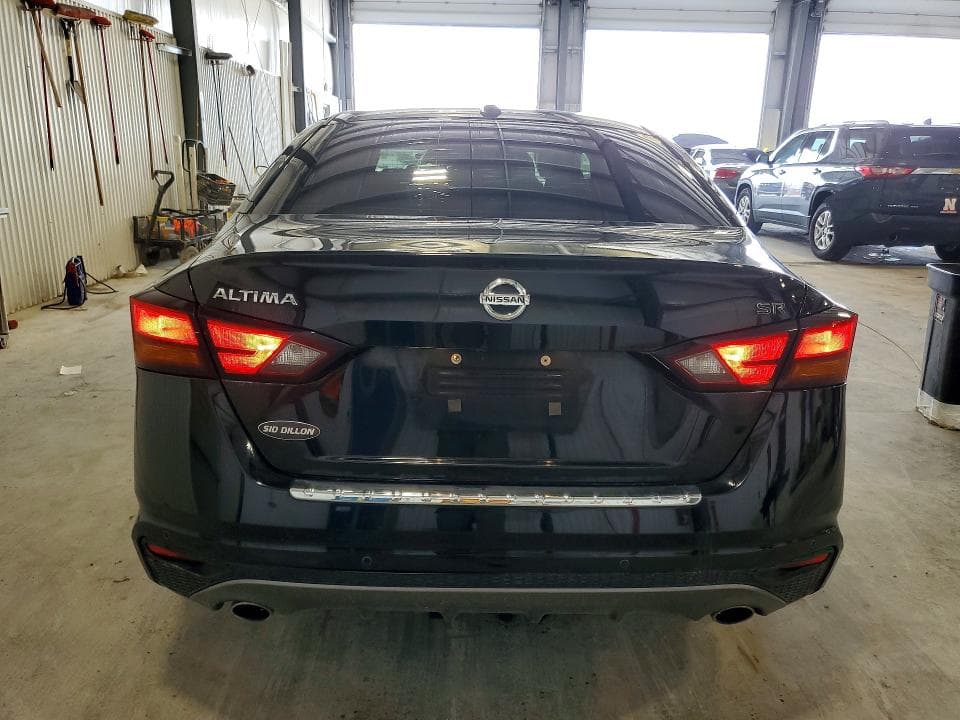 2022 NISSAN ALTIMA SR 6