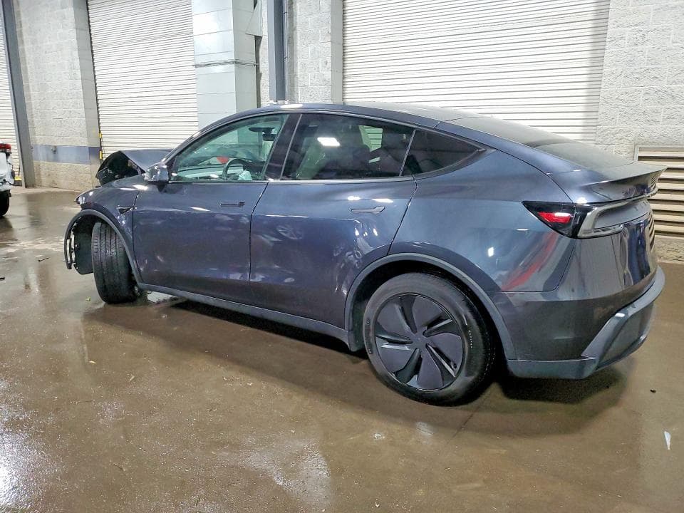 2026 TESLA MODEL Y 2