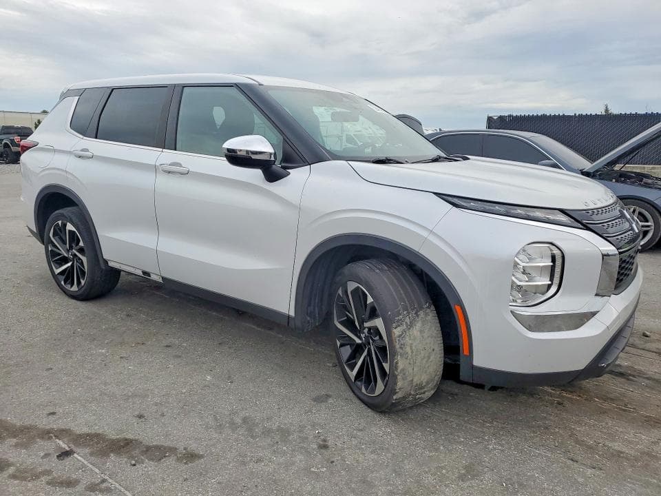 2022 MITSUBISHI OUTLANDER ES ES 5