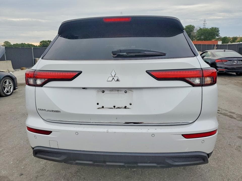 2022 MITSUBISHI OUTLANDER ES ES 7
