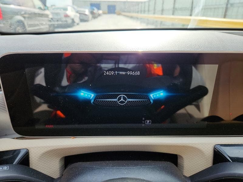 2020 MERCEDES-BENZ A 220 9