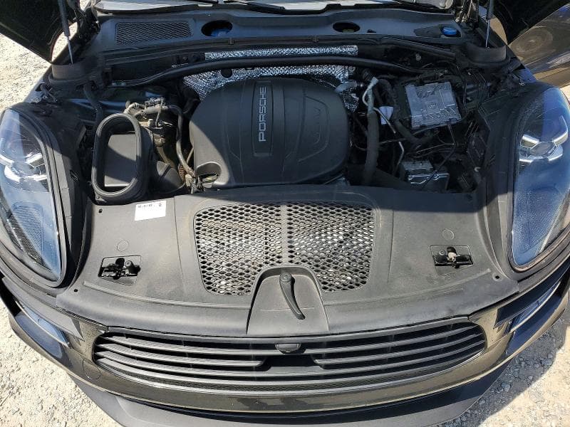 2021 PORSCHE MACAN 12