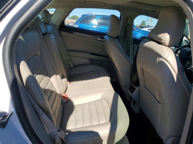 2017 FORD FUSION SE 10