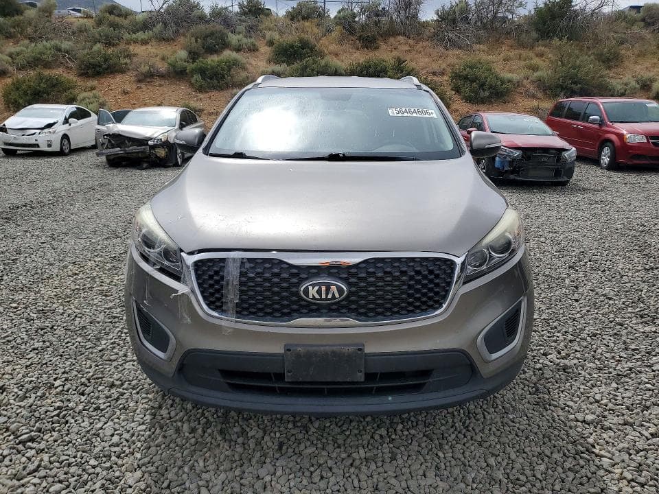 2018 KIA SORENTO LX V6 5
