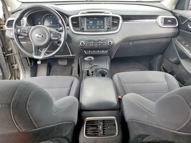 2018 KIA SORENTO LX V6 8